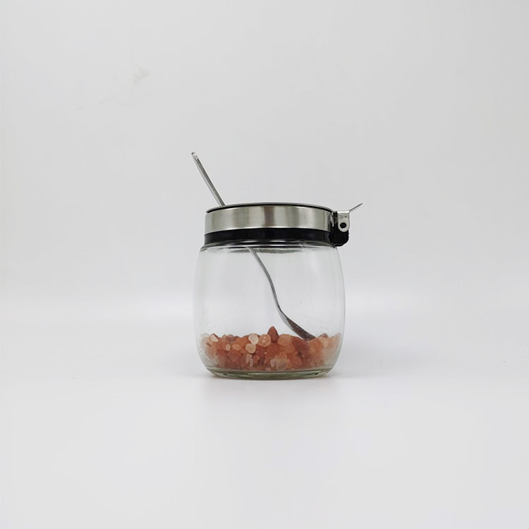Wholesale kitchen seasoning can salt shaker seasoning jar household glass jar set with stainless steel lid and spoon